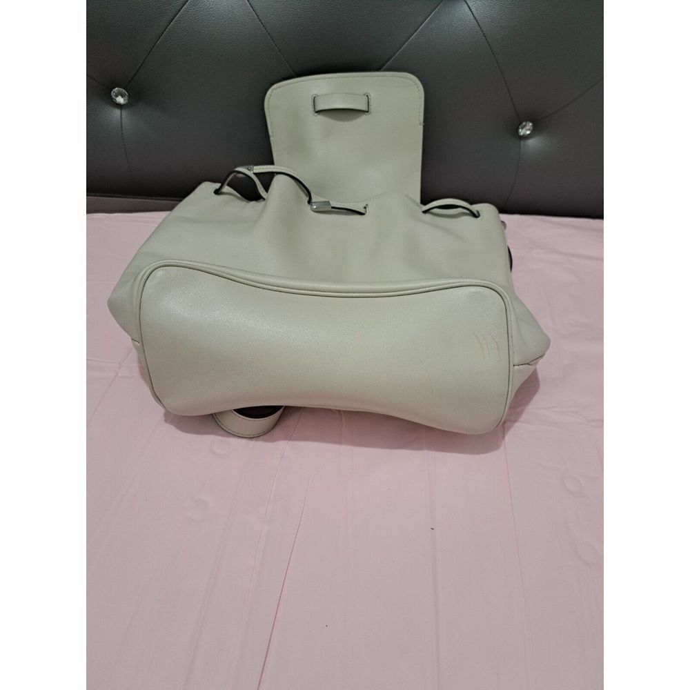 Marc Jacobs Cream Backpack - Picture 9 of 9